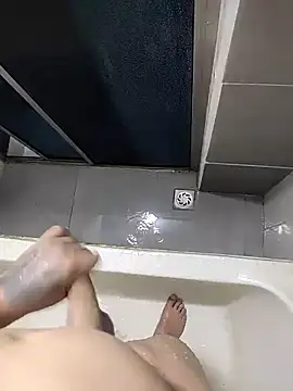 Snapshot of DTuannHallT chatting on December 2025 12:41:01 AM DTuannHallT online show from December 2025 12:41:01 AM