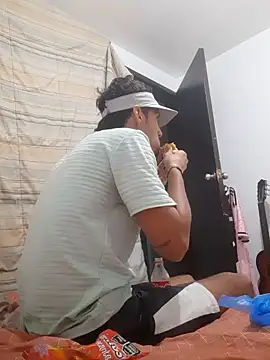 judesmith95 online show from December 2024 11:57:01 PM