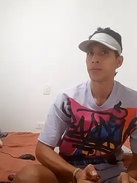 judesmith95 online show from December 2024 04:40:01 PM