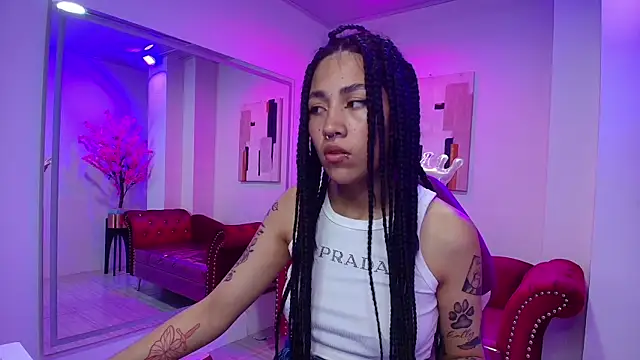 Leia queens online show from January 2025 02:24:02 PM