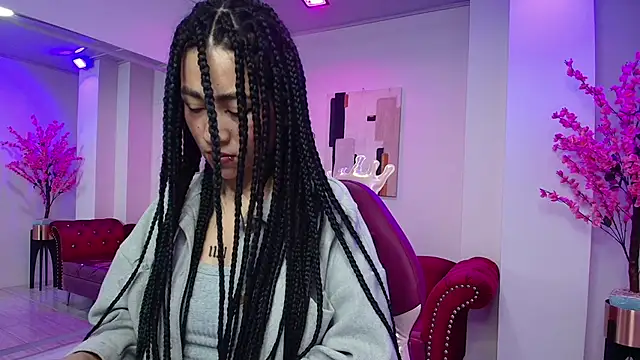 Leia queens online show from January 2025 11:15:02 AM