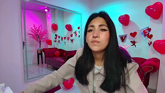 Leia queens online show from February 2025 05:28:01 PM