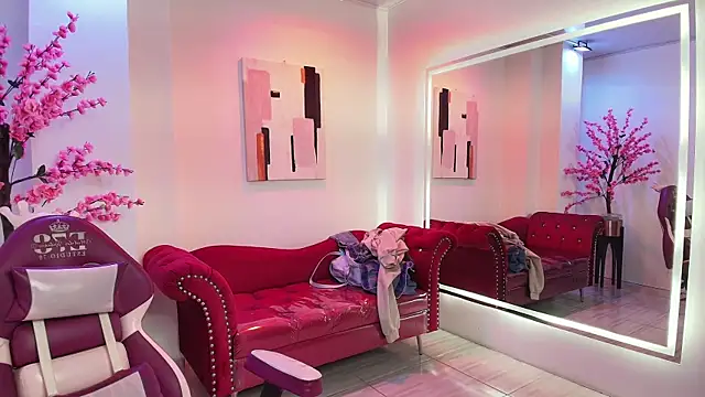 Leia queens online show from September 2025 11:34:02 AM