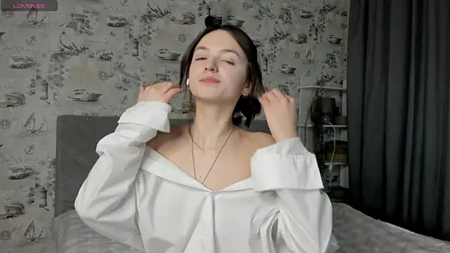 LilianGrindle online show from March 2025 06:10:02 PM