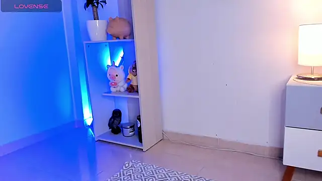 martina roldam online show from January 2025 11:43:01 PM