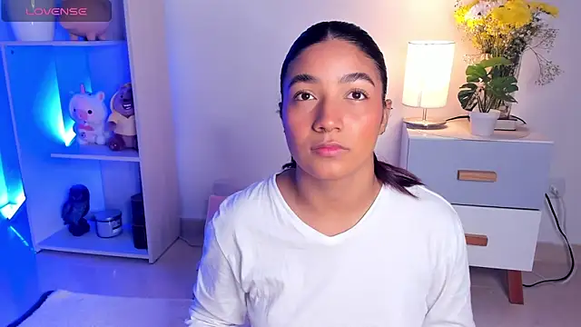 martina roldam online show from January 2025 01:03:01 AM