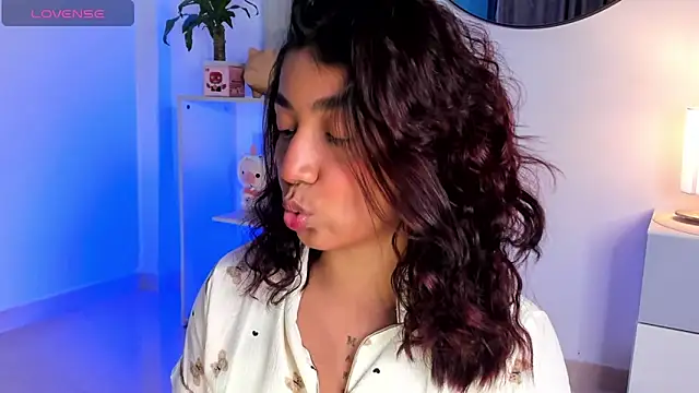 martina roldam online show from January 2025 02:27:01 AM