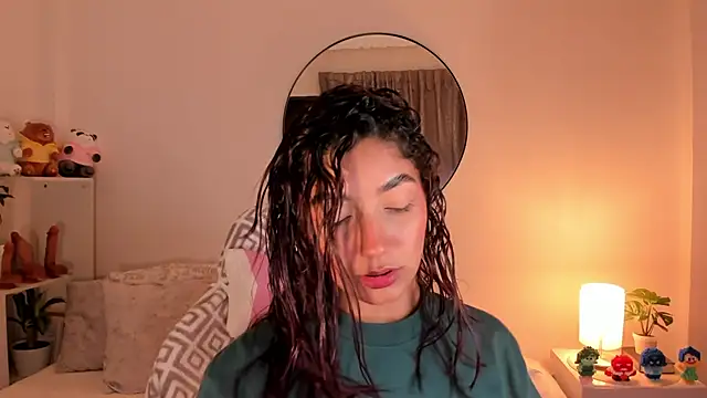 martina roldam online show from March 2025 12:38:02 AM