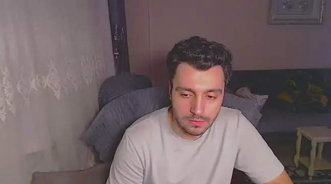 handsomeee04 online show from February 2025 10:36:01 PM