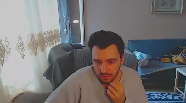 handsomeee04 online show from February 2025 02:35:02 PM