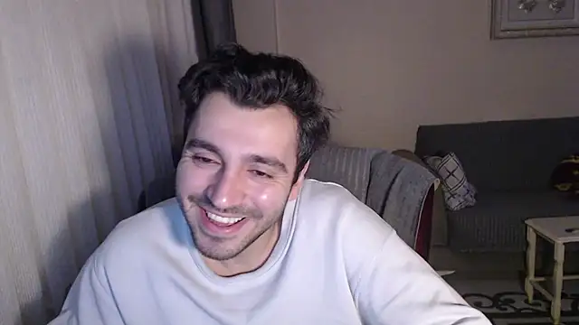 handsomeee04 online show from October 2025 10:32:02 PM