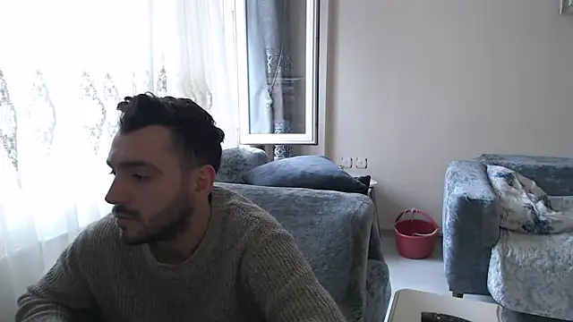 handsomeee04 online show from April 2026 02:12:02 PM