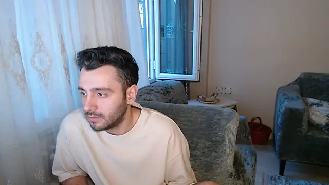 handsomeee04 online show from May 2026 11:12:03 PM