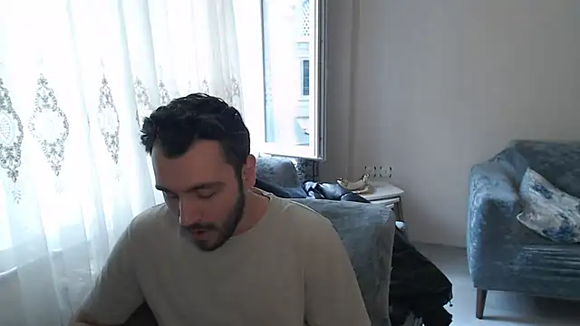 handsomeee04 online show from May 2026 03:17:02 PM