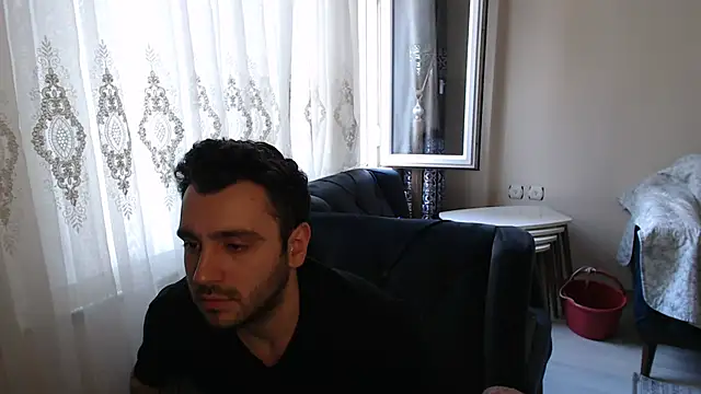 handsomeee04 online show from May 2026 04:19:01 AM