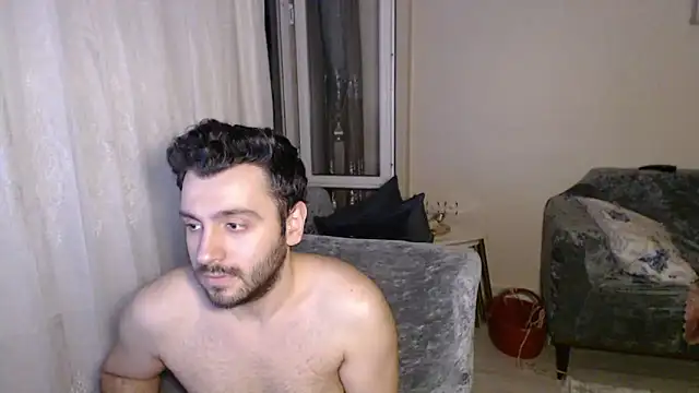 handsomeee04 online show from June 2026 07:07:01 PM