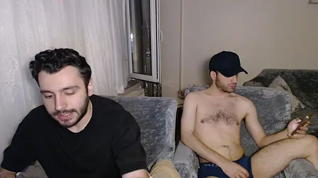 handsomeee04 online show from June 2026 11:52:01 PM