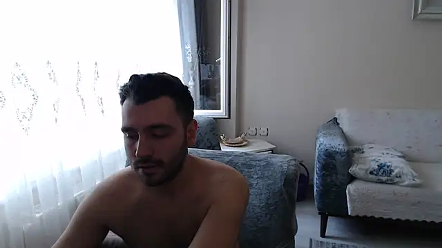 handsomeee04 online show from June 2026 12:20:01 PM