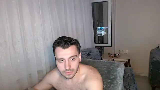 handsomeee04 online show from June 2026 10:03:01 PM