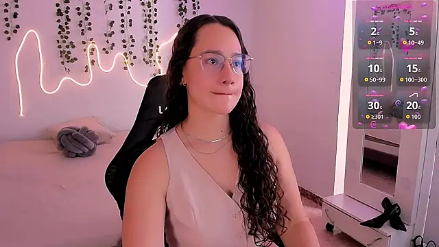 Snapshot of emmaTorres1 chatting on October 2025 02:28:01 PM emmaTorres1 online show from October 2025 02:28:01 PM