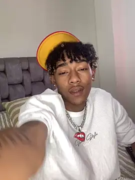 Boy cock18 online show from February 2025 05:29:01 PM