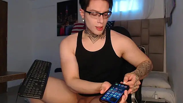 DennisWalkerr online show from January 2025 09:00:02 PM