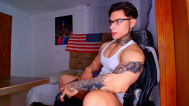 DennisWalkerr online show from June 2026 11:54:01 PM