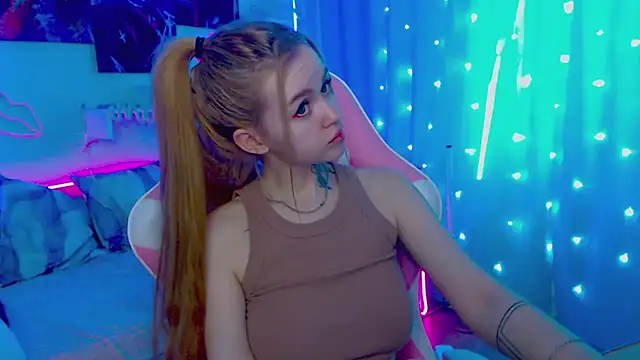 Snapshot of Naughty_Mable chatting on February 2025 07:01:02 AM Naughty Mable online show from February 2025 07:01:02 AM