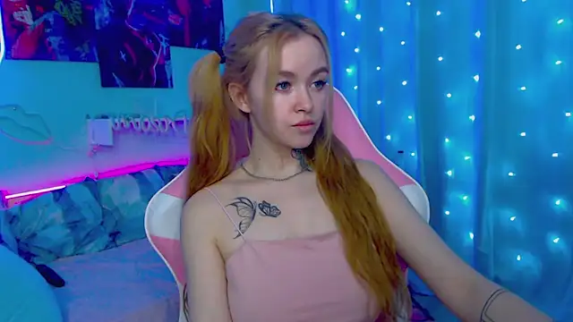 Snapshot of Naughty_Mable chatting on February 2025 03:59:02 AM Naughty Mable online show from February 2025 03:59:02 AM