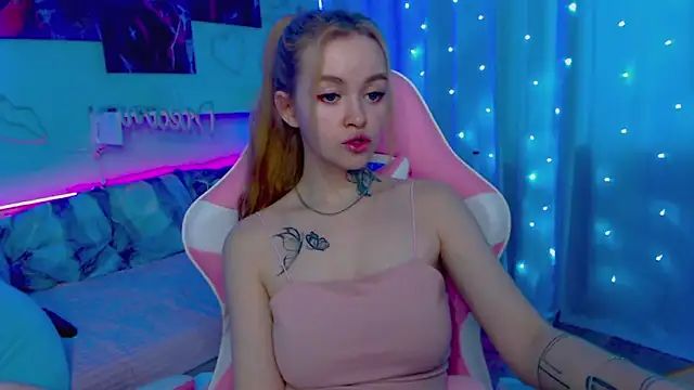 Snapshot of Naughty_Mable chatting on February 2025 07:05:01 AM Naughty Mable online show from February 2025 07:05:01 AM