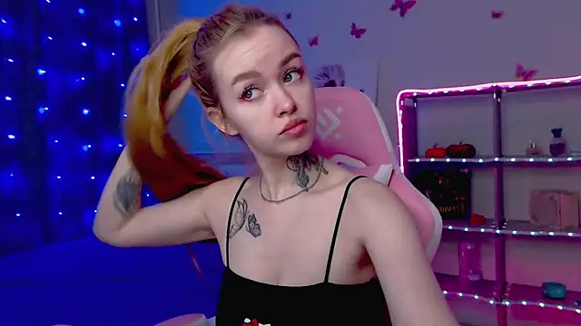 Snapshot of Naughty_Mable chatting on March 2025 12:48:01 AM Naughty Mable online show from March 2025 12:48:01 AM