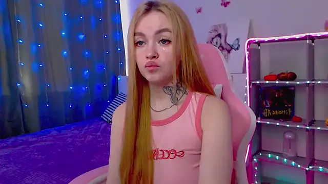 Snapshot of Naughty_Mable chatting on March 2025 03:26:01 AM Naughty Mable online show from March 2025 03:26:01 AM