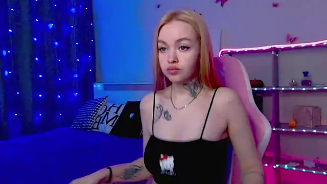 Snapshot of Naughty_Mable chatting on March 2025 12:28:02 AM Naughty Mable online show from March 2025 12:28:02 AM