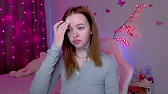 Snapshot of Naughty_Mable chatting on October 2025 12:08:02 AM Naughty Mable online show from October 2025 12:08:02 AM