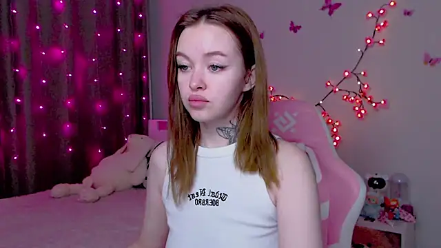 Snapshot of Naughty_Mable chatting on October 2025 12:11:02 AM Naughty Mable online show from October 2025 12:11:02 AM