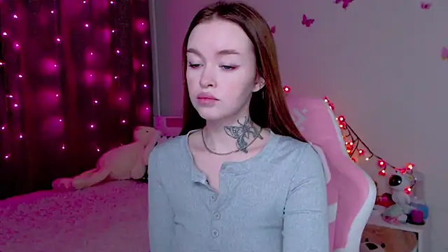 Snapshot of Naughty_Mable chatting on November 2025 12:20:02 AM Naughty Mable online show from November 2025 12:20:02 AM