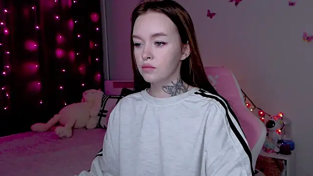 Snapshot of Naughty_Mable chatting on November 2025 01:11:01 AM Naughty Mable online show from November 2025 01:11:01 AM