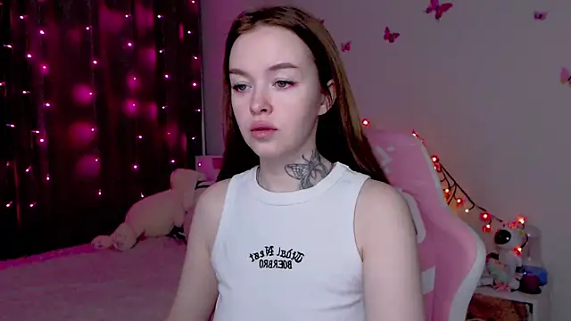 Snapshot of Naughty_Mable chatting on November 2025 12:21:02 AM Naughty Mable online show from November 2025 12:21:02 AM