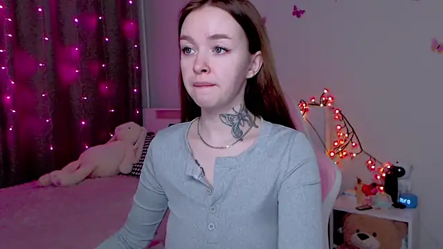 Snapshot of Naughty_Mable chatting on November 2025 12:21:01 AM Naughty Mable online show from November 2025 12:21:01 AM