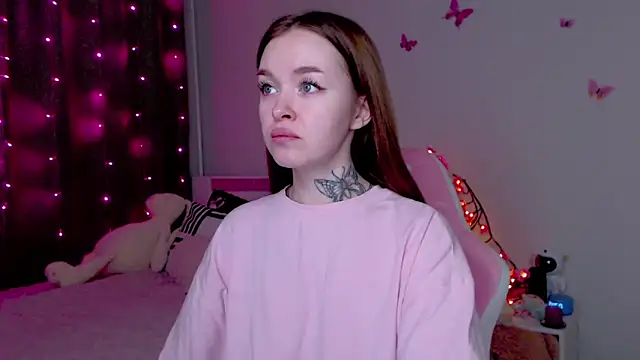 Snapshot of Naughty_Mable chatting on November 2025 12:46:01 AM Naughty Mable online show from November 2025 12:46:01 AM