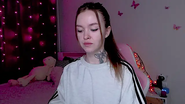 Snapshot of Naughty_Mable chatting on November 2025 12:24:01 AM Naughty Mable online show from November 2025 12:24:01 AM