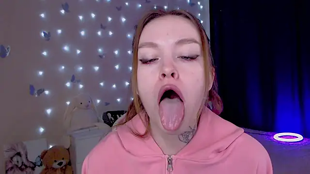 Snapshot of Naughty_Mable chatting on February 2026 01:24:01 AM Naughty Mable online show from February 2026 01:24:01 AM