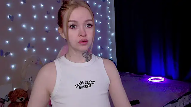 Snapshot of Naughty_Mable chatting on February 2026 03:07:01 AM Naughty Mable online show from February 2026 03:07:01 AM