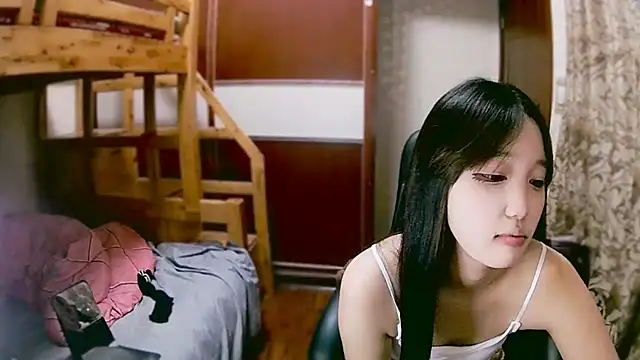 Snapshot of lulu-2002 chatting on December 2024 07:18:02 PM lulu-2002 online show from December 2024 07:18:02 PM