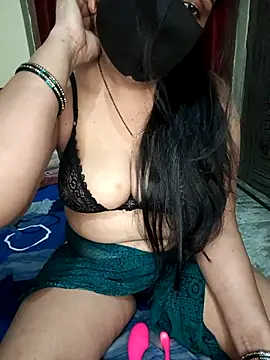 Snapshot of Soniya_444 chatting on March 2025 06:51:02 PM Soniya 444 online show from March 2025 06:51:02 PM