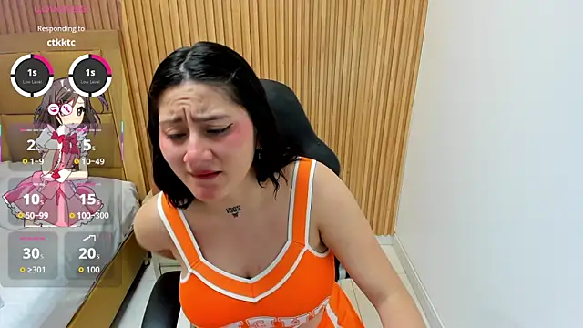 LOLAMAXI online show from November 2025 03:18:02 AM