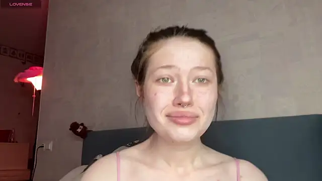 eva varnerr online show from April 2026 08:50:01 PM