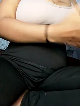 Snapshot of Riyashahi1 chatting on March 2025 07:14:01 PM Riyashahi1 online show from March 2025 07:14:01 PM