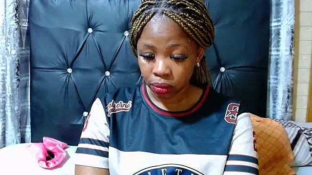 Snapshot of EROTIC_BARBIE28 chatting on May 2026 05:53:01 PM EROTIC BARBIE28 online show from May 2026 05:53:01 PM
