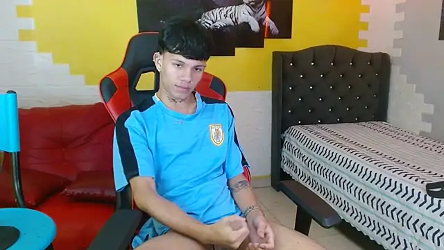 andy dan18 online show from November 2025 02:16:02 PM